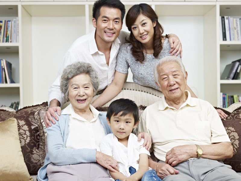 20636316 - portrait of a three-generation asian family